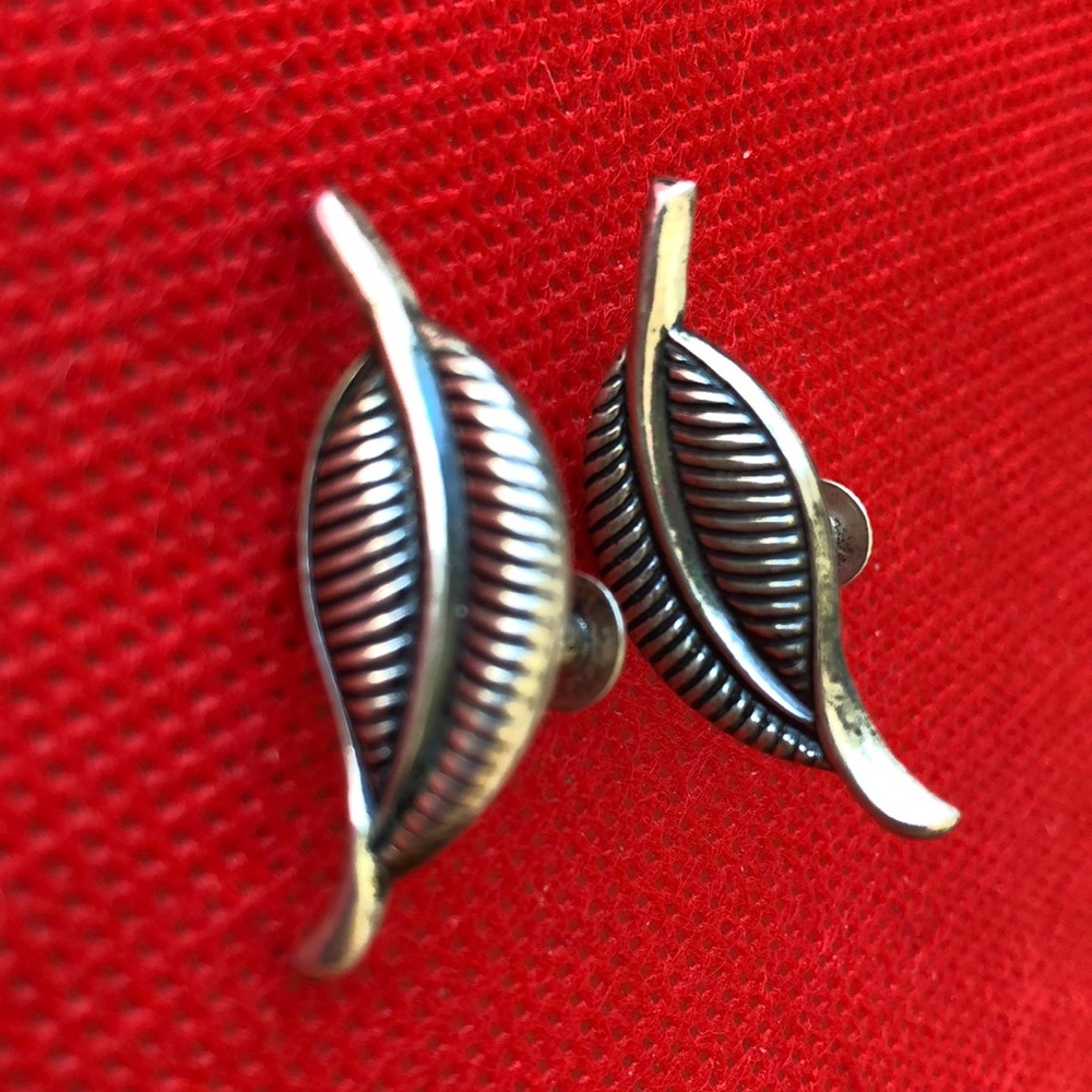 sterling silver Jewel Art  leaves earrings